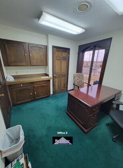 More Photos Of 3111 McClelland Blvd., Joplin Office For Sale