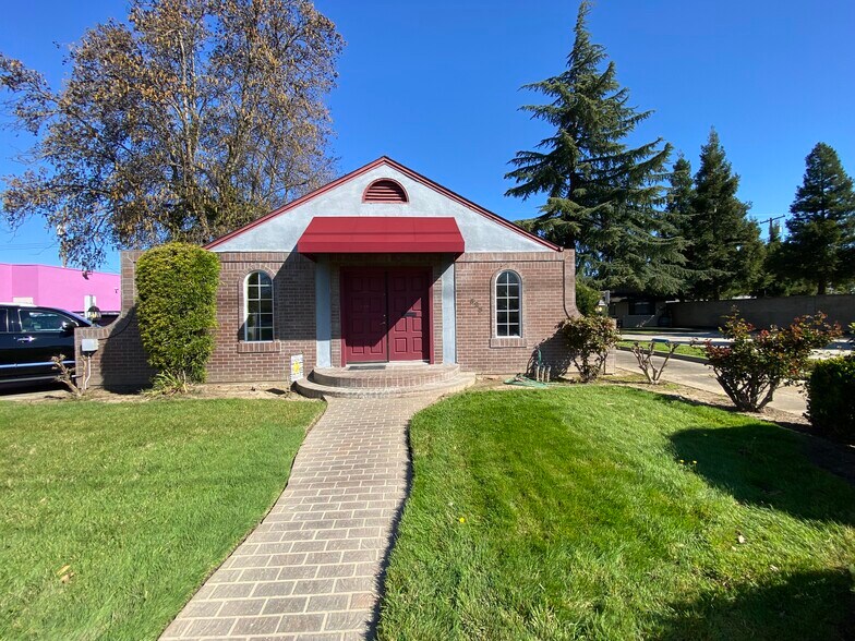 Primary Photo Of 525 W Kettleman Ln, Lodi Office For Lease