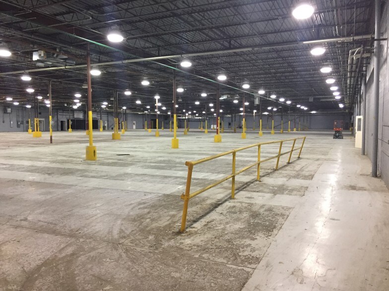 More Photos Of 14 Pine House Rd, Trenton Warehouse For Sale