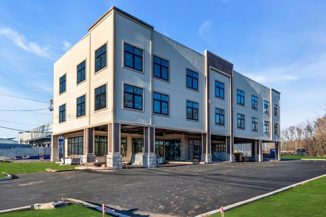 More Photos Of 374 Green St, Woodbridge Coworking Space