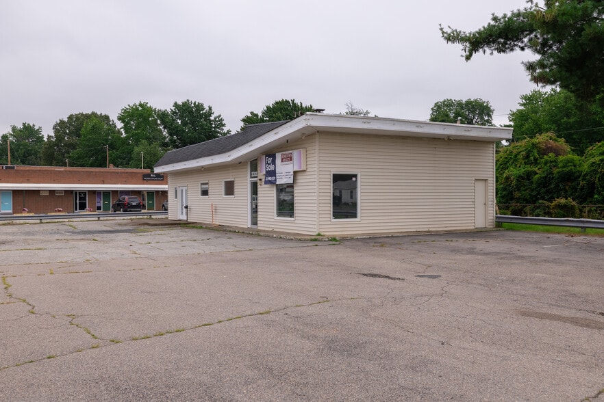 More Photos Of 2311 Hungary Rd, Richmond Freestanding For Sale