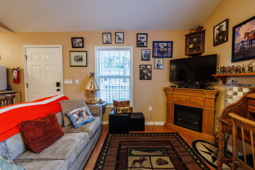More Photos Of 215 E French Ave, Orange City Hospitality For Sale