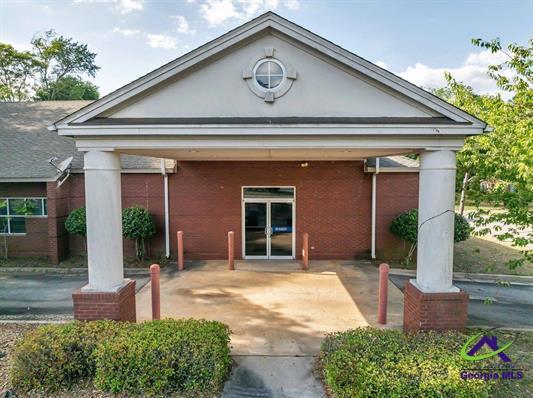 More Photos Of 114 Devaughn Ave, Montezuma Medical For Sale