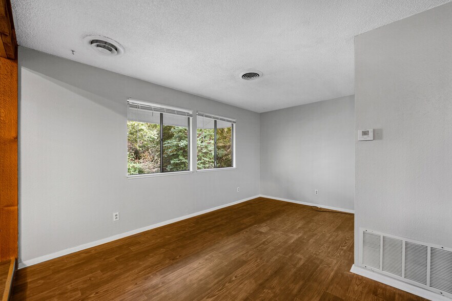 More Photos Of 3000 S 9th St, Chickasha Apartments For Sale