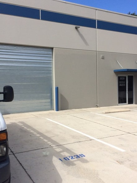 More Photos Of 10231-10249 Windhorst Rd, Tampa Warehouse For Lease