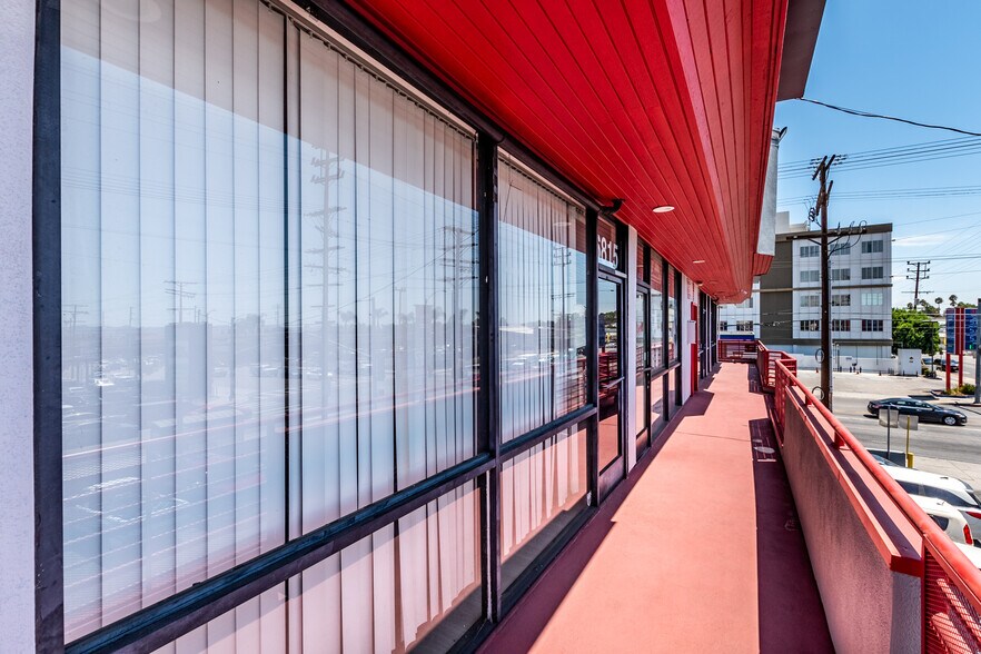 More Photos Of 6801-6817 Sepulveda Blvd, Van Nuys Storefront Retail Office For Lease