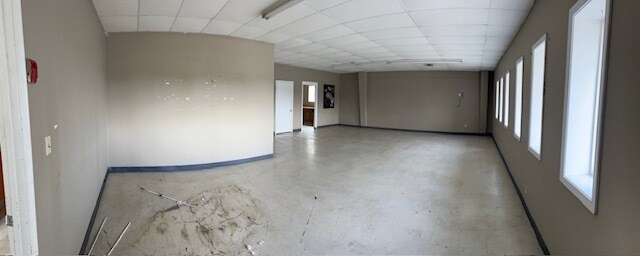 More Photos Of 2770 N Douglass St, Malden Storefront Retail Office For Sale