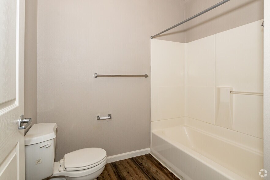 More Photos Of 1666 Da Vinci Ct, Davis Apartments For Sale