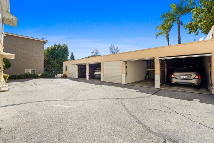 More Photos Of 4909 Coldwater Canyon Ave, Sherman Oaks Apartments For Sale