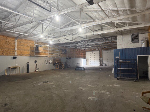 More Photos Of 11116-11118 W 189th Pl, Mokena Warehouse For Lease