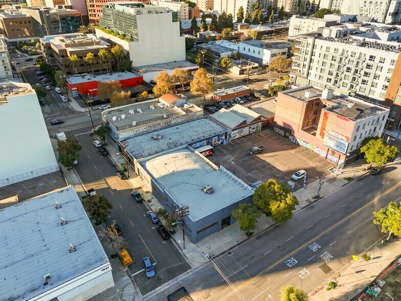 More Photos Of 1421 S Hill St, Los Angeles Warehouse For Lease