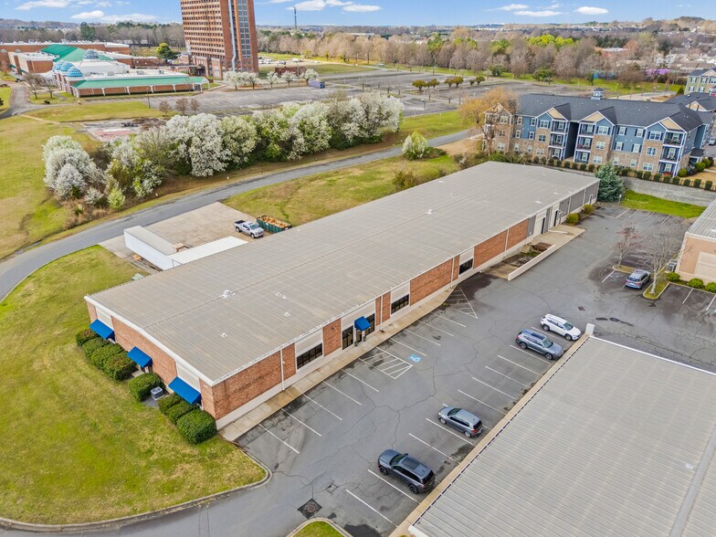 More Photos Of 8190 Regent Pky, Fort Mill Warehouse For Lease