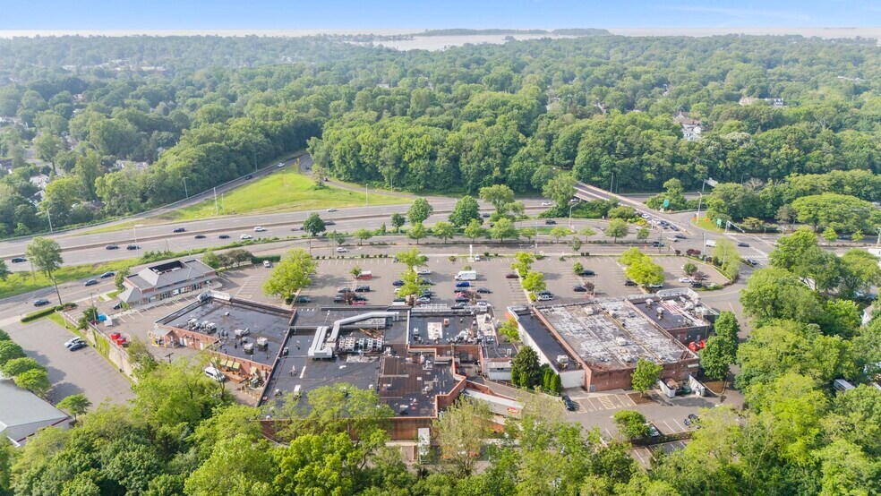 More Photos Of 1233-1273 E Putnam Ave, Riverside Restaurant For Sale