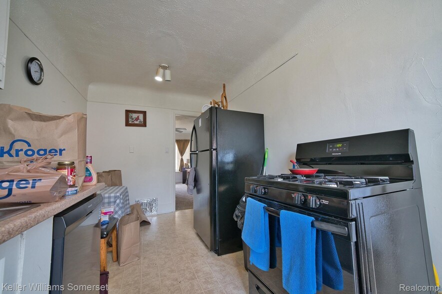 More Photos Of 51 Spokane Dr, Pontiac Apartments For Sale