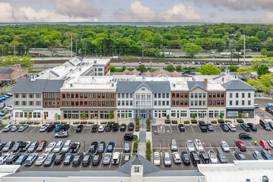 More Photos Of 102 Heights Rd, Darien Apartments For Lease