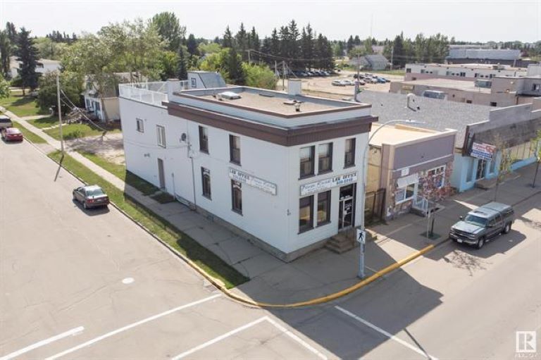 More Photos Of 10201 100 Av, Morinville Office Residential For Sale