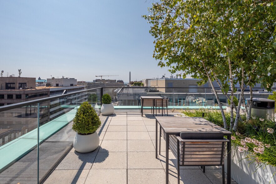 More Photos Of 1100 15th St NW, Washington Office For Lease