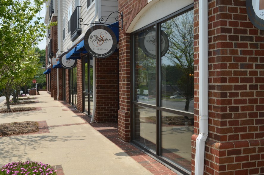 More Photos Of 1410 4th Street Dr NW, Hickory Office For Sale