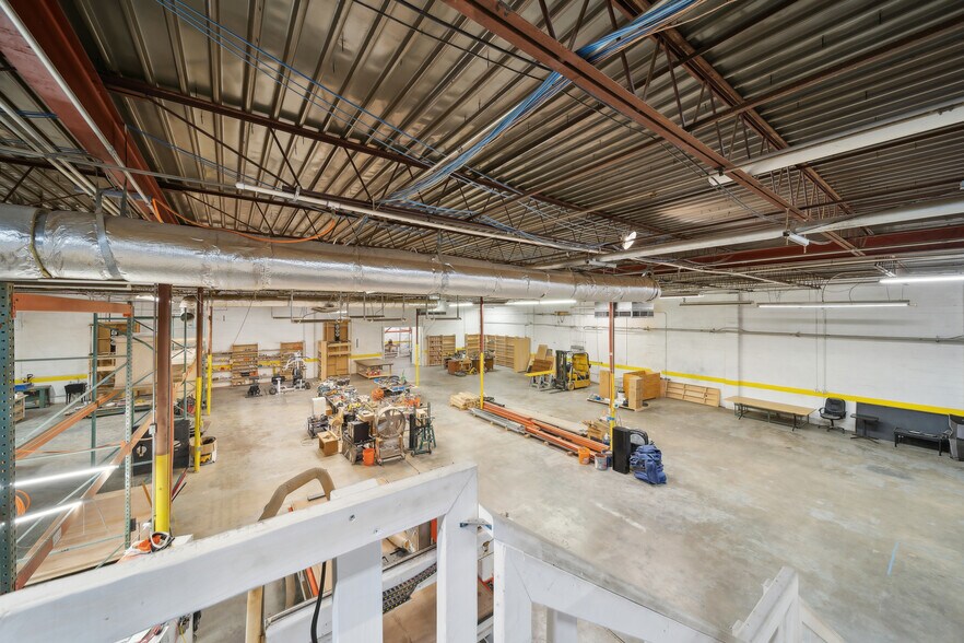 More Photos Of 4434-4437 S 74th Ave, Tulsa Warehouse For Sale