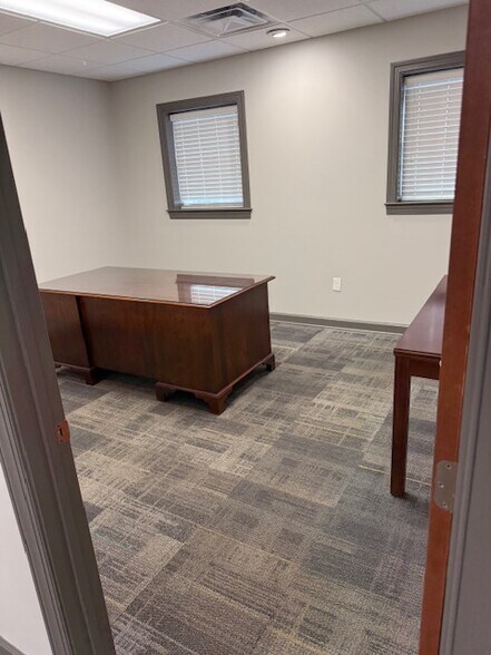 More Photos Of 6334 Peters Creek Rd, Roanoke Office For Lease