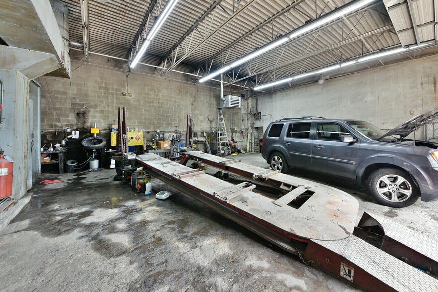 More Photos Of 601 W Fisher St, Philadelphia Warehouse For Sale