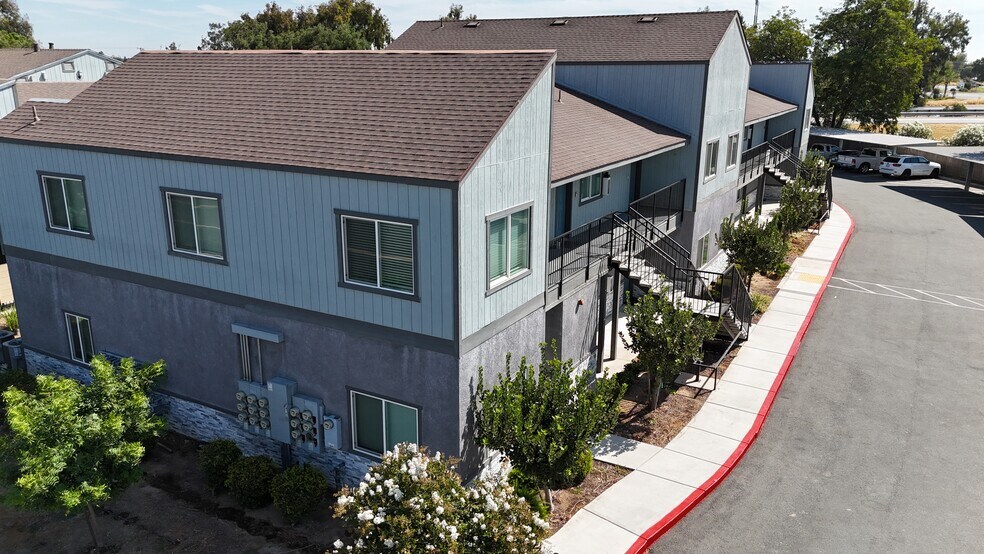 More Photos Of 409 N Lincoln Way, Galt Apartments For Sale