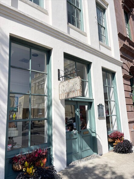 More Photos Of 111 E Bay St, Charleston Storefront Retail Office For Lease