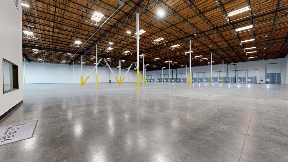 More Photos Of 2380 Williams St, San Leandro Warehouse For Lease