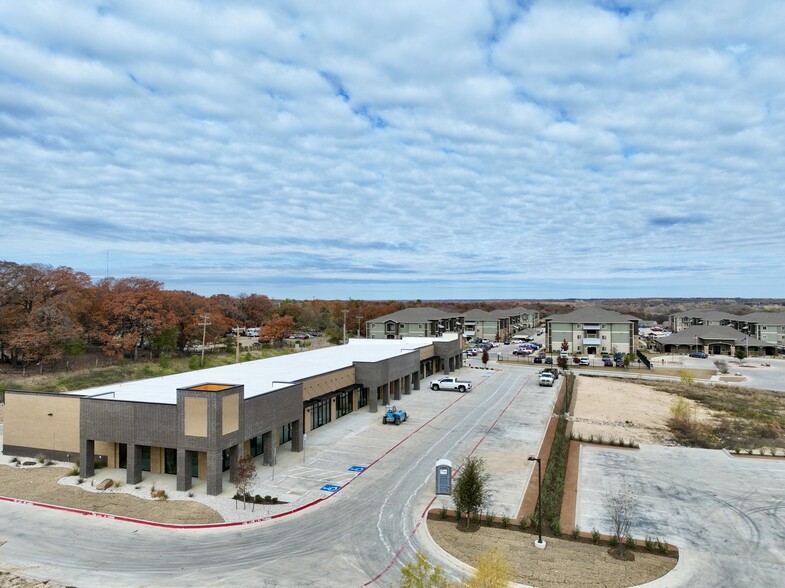 More Photos Of 1801 Lone Oak Rd, Weatherford Storefront Retail Office For Lease