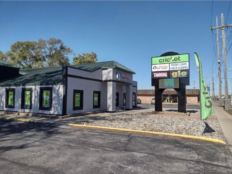 Primary Photo Of 2881 Henry St, Muskegon Storefront Retail Office For Lease