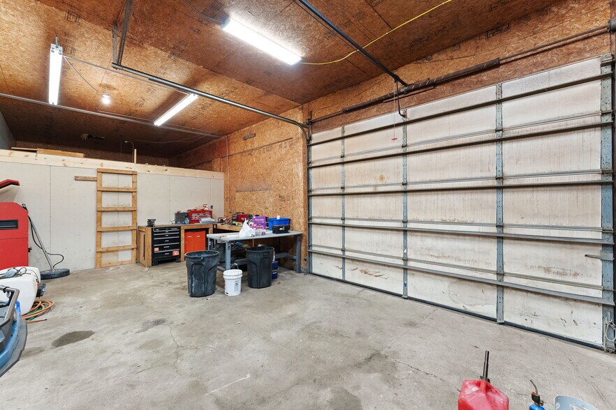 More Photos Of 345 N 400 E, Valparaiso Warehouse For Lease