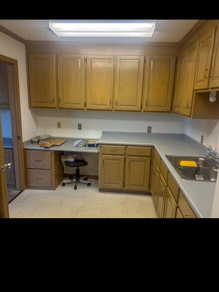 More Photos Of 4200 E North St, Greenville Office For Lease