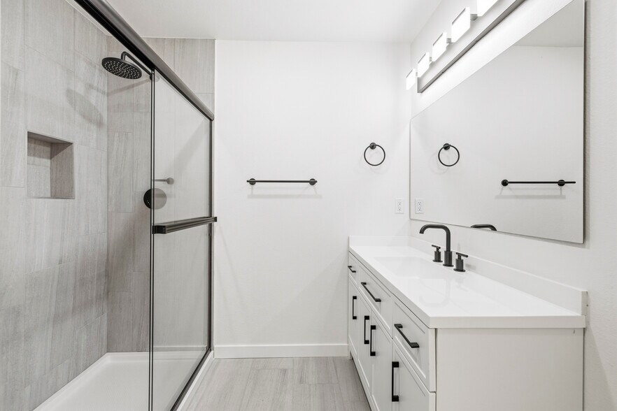 More Photos Of 22320 Itasca St, Chatsworth Apartments For Sale