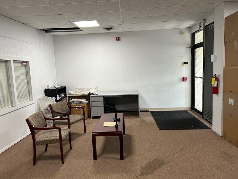 More Photos Of 277 N Winton Rd, Rochester General Retail For Sale