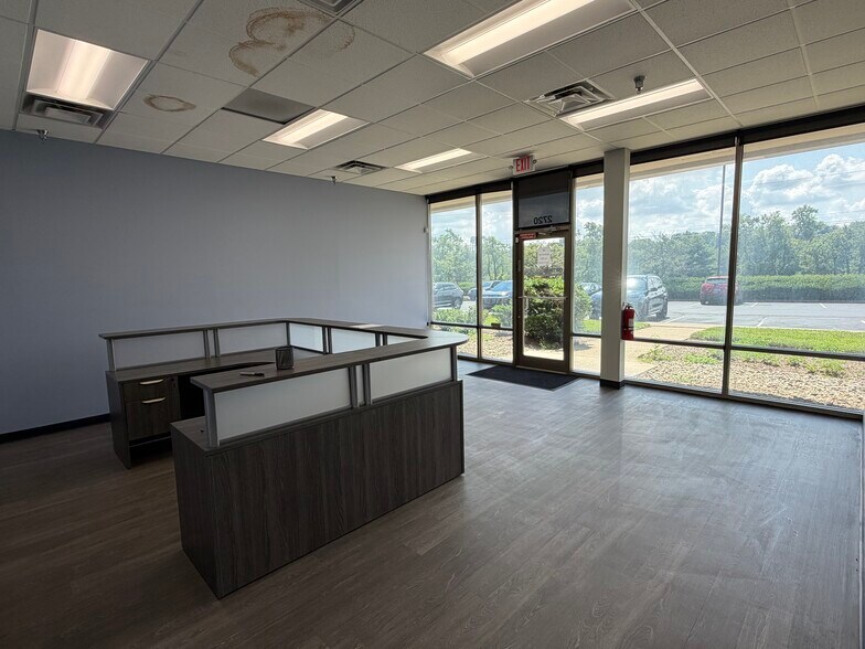More Photos Of 2720-2736 River Green Cir, Louisville Light Manufacturing For Lease