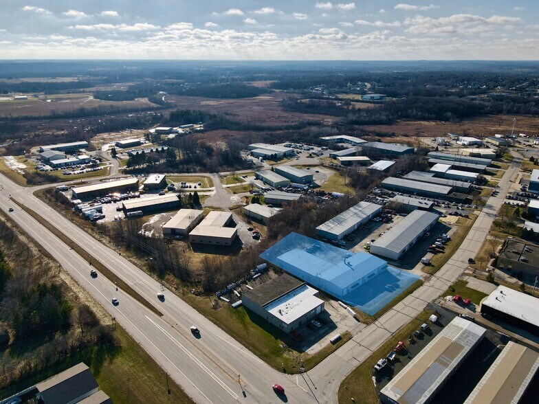 More Photos Of 105 Wilmont Dr, Waukesha Light Manufacturing For Sale