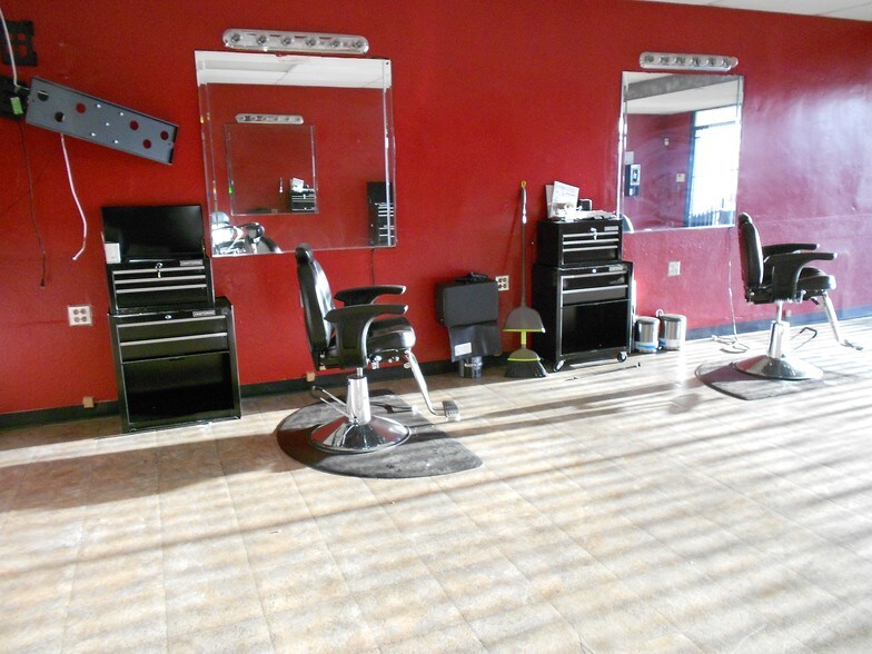 More Photos Of 14044-14112 S Crenshaw Blvd, Gardena Storefront Retail Office For Lease