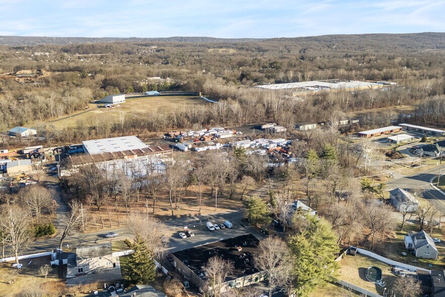 More Photos Of 362-374 Western Hwy, Tappan Freestanding For Lease