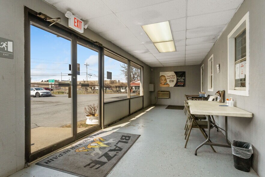 More Photos Of 859 Trexlertown Rd, Allentown Auto Repair For Sale