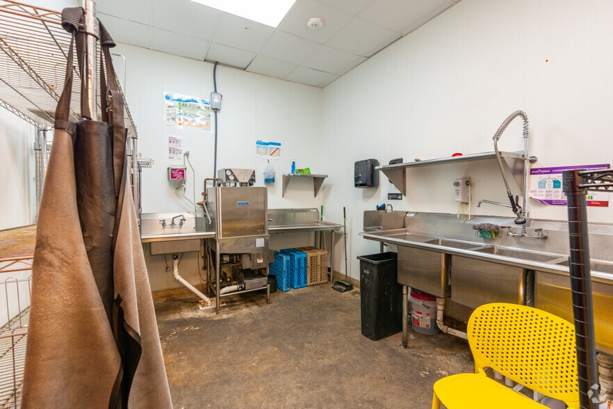 More Photos Of 955 Alton Rd, Miami Beach Restaurant For Lease