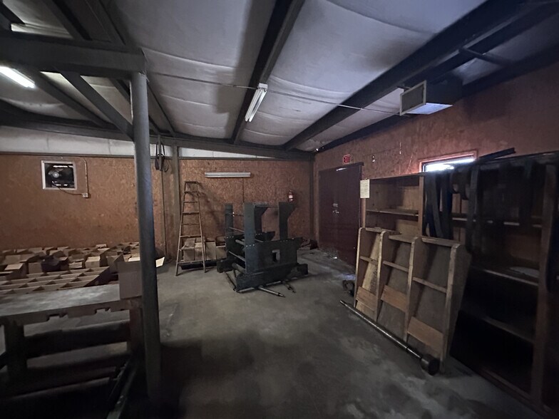 More Photos Of 388 Highway 62 E, Salem Warehouse For Sale