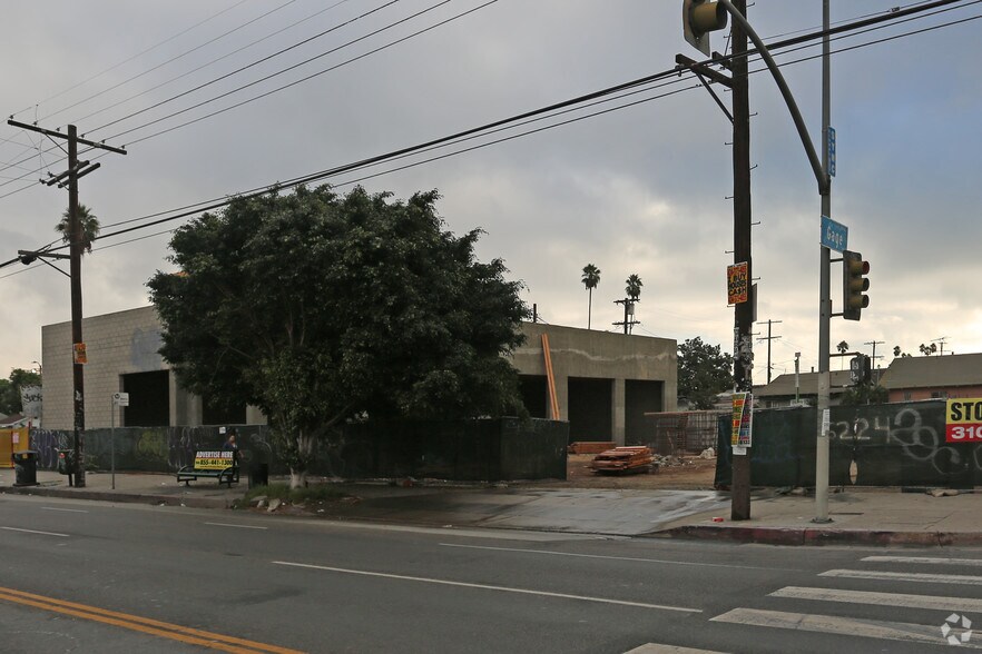 More Photos Of 6224 S Figueroa St, Los Angeles Auto Repair For Lease