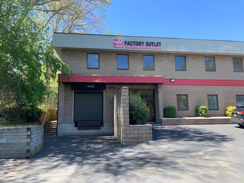 More Photos Of 16 Park Way, Upper Saddle River Warehouse For Lease