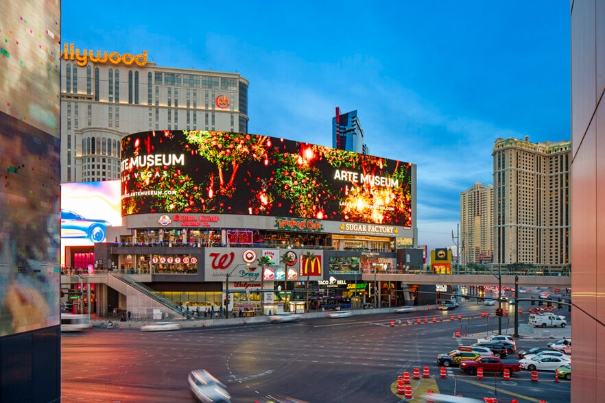 More Photos Of 3717 S Las Vegas Blvd, Las Vegas Unknown For Lease