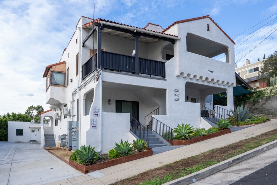 More Photos Of 1637-1639 1/2 Micheltorena St, Los Angeles Apartments For Sale