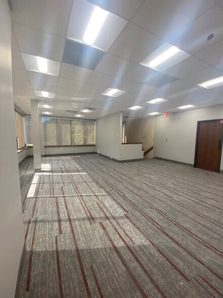 More Photos Of 200 Forest Hills Rd W, Wilson Bank For Sale