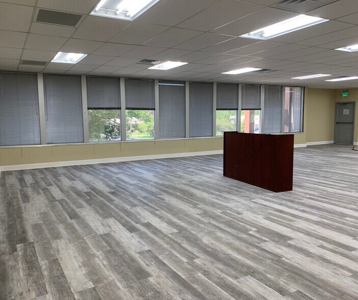 More Photos Of 5800 Fairfield Ave, Fort Wayne Office For Lease