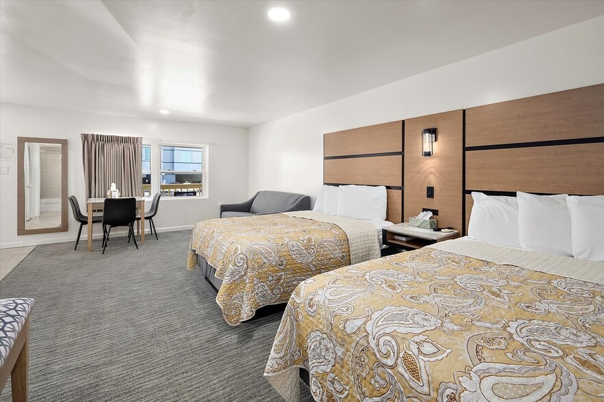 More Photos Of 1705 N Baltimore Ave, Ocean City Hotel For Sale