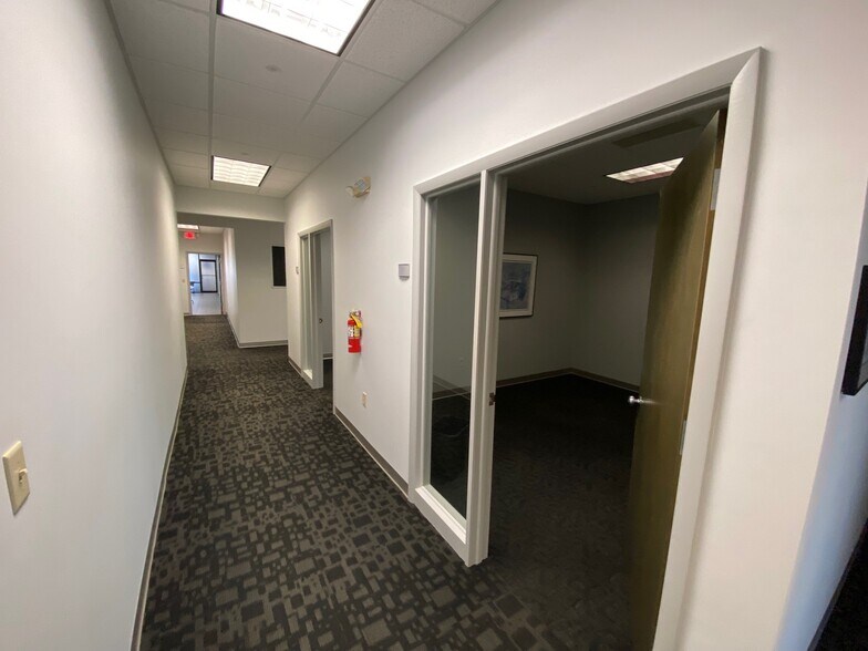 More Photos Of 1710 Leer Dr, Elkhart Office For Lease