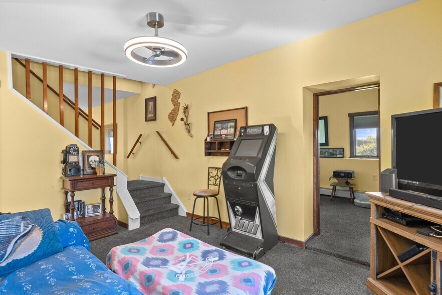More Photos Of 512 Long Beach Blvd, Surf City Restaurant For Sale